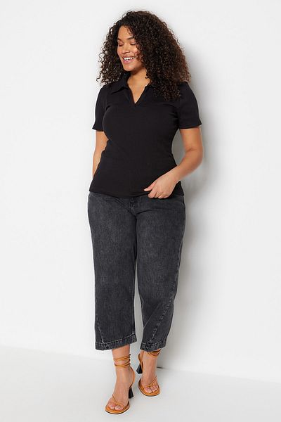 Trendyol Curve Große Größen in Bluse - Schwarz - Regular Fit