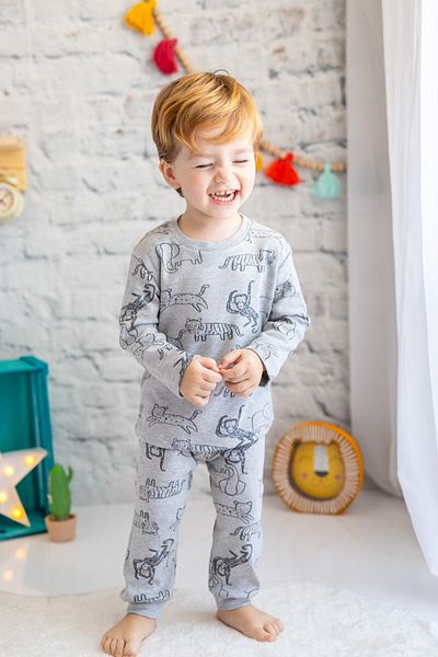 Zeyland Graues Pyjama-Set mit Tiermuster für Jungen
