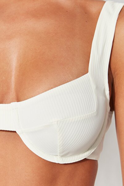 Trendyol Collection Τοπ μπικίνι με ανάγλυφο Ecru Underwire TBESS21BU0017