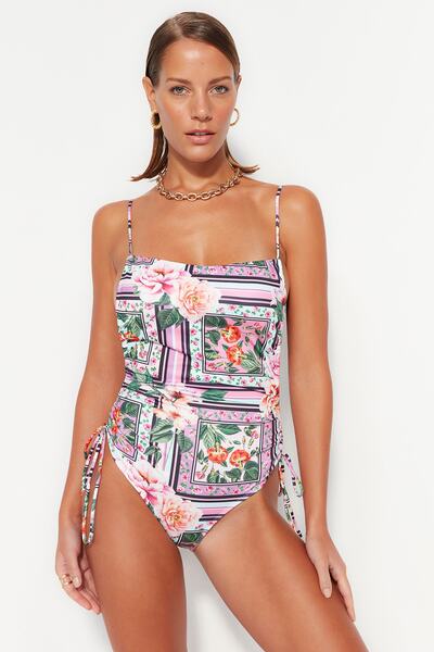 Trendyol Collection Costum de baie drapat cu guler pătrat cu model floral TBE...