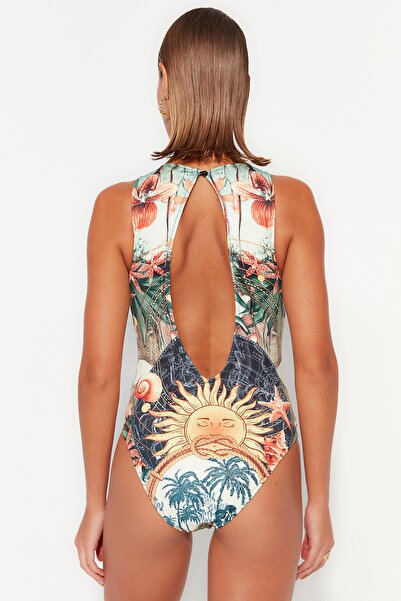 Trendyol Collection Etnické vzorované plavky s ohlávkovým límečkem TBESS23MA00344
