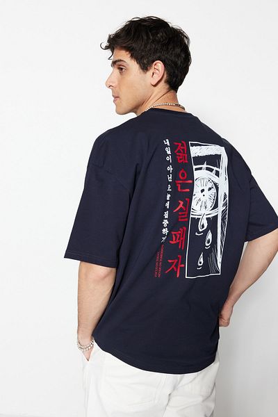 Trendyol Collection Indigo Oversize-Rückendruck-T-Shirt aus 100 % Baumwolle mit kurzen Ärmeln TMNSS23TS00156