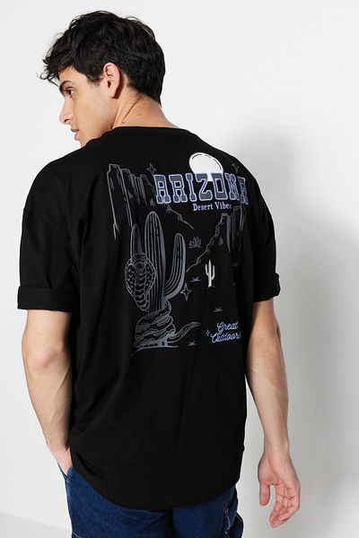 Trendyol Collection Βαμβακερό μπλουζάκι Arizona CiTy Printed Black Oversize - TMNSS23TS00164