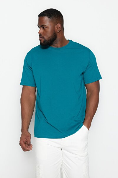 Trendyol Collection Große Größen in T-Shirt - Grün - Regular Fit
