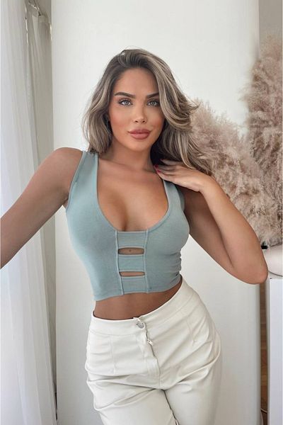 For Pretty Front Cuff Detail Crop