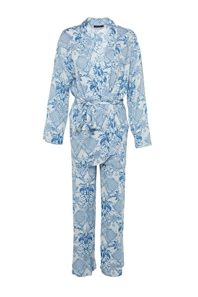 Trendyol Modest Kék öves viszkóz kendő mintás kimonó nadrág szett TCTSS23US00029