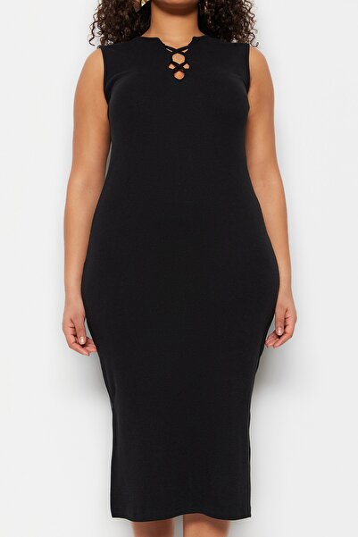 Trendyol Curve Detailní pletené šaty s černým křížovým výřezem s nulovým rukávem TBBSS23AH00073