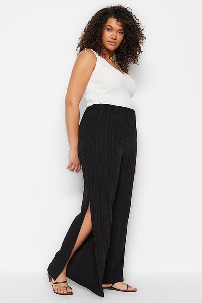 Trendyol Curve Schwarze Strandhose mit hoher Taille und Wickeldetail - Weites Bein TBBSS23AR00012