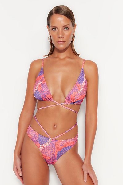 Trendyol Collection Abstract Patterned Piping Regular Leg Bikini Bottom TBESS23BA00291
