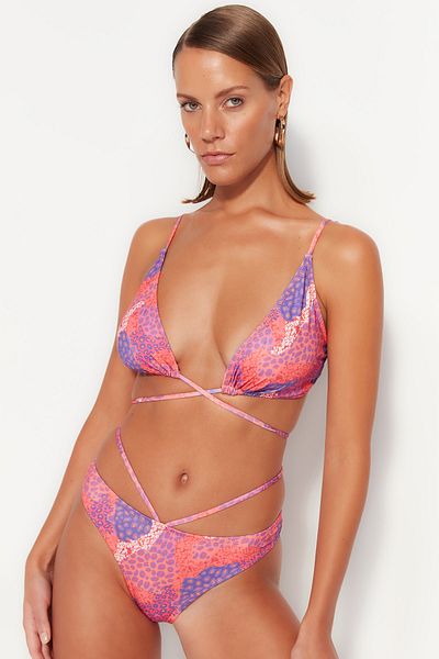 Trendyol Collection Abstract Patterned Piping Regular Leg Bikini Bottom TBESS23BA00291