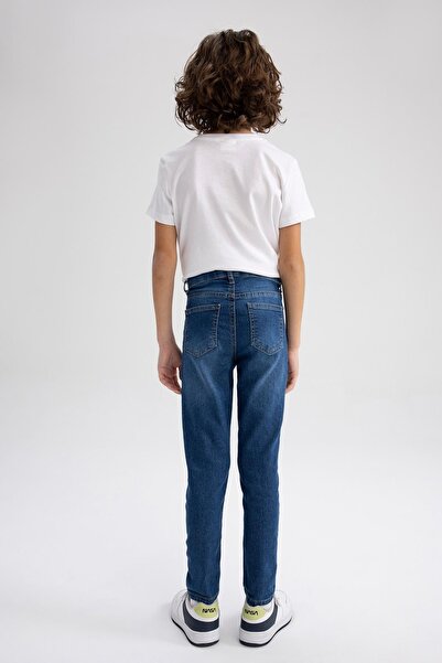 DeFacto Erkek Çocuk Skinny Fit Düz Paça Jean Pantolon Z1695a623sm