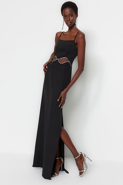 Trendyol Collection Μαύρο υφαντό παράθυρο/ Λεπτομερές μακρύ βραδινό φόρεμα TPRSS23AE00028