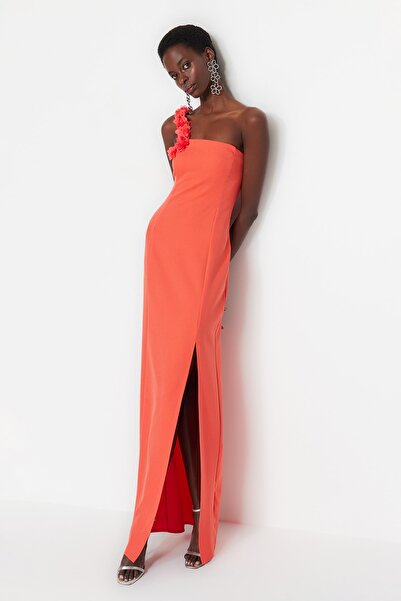 Trendyol Collection Rochie lungă de seară împletită cu flori de rodie TPRSS23AE00097