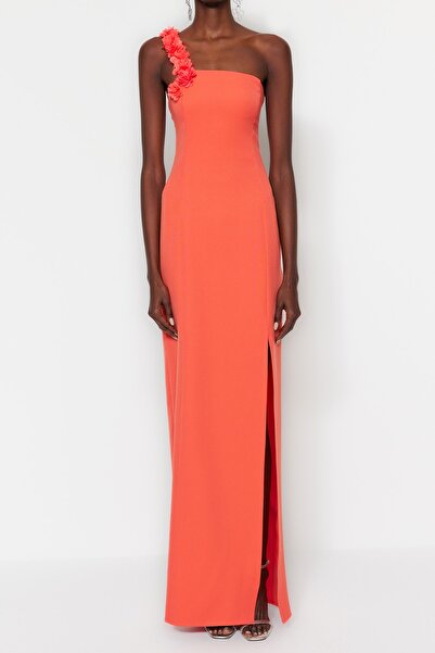 Trendyol Collection Rochie lungă de seară împletită cu flori de rodie TPRSS23AE00097