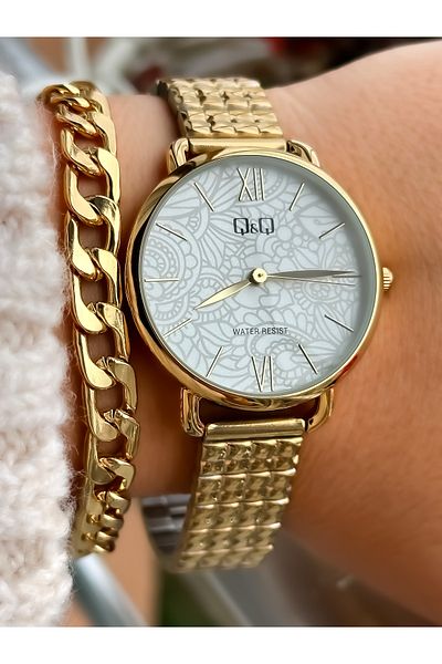 Q&Q Brand Steel Strap, Thin Case Waterproof, Gold Color Women's Wristwatch + bracelet