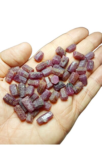 Yasamtohumu قطعة خام من حجر الياقوت بشكل سداسي ومماثل 0.50-0.99 جرام