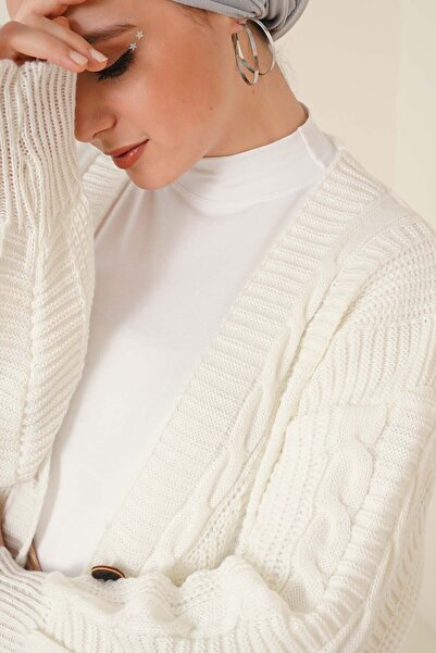 benguen 6999 Knitted Patterned Front Buttoned Cardigan Ecru
