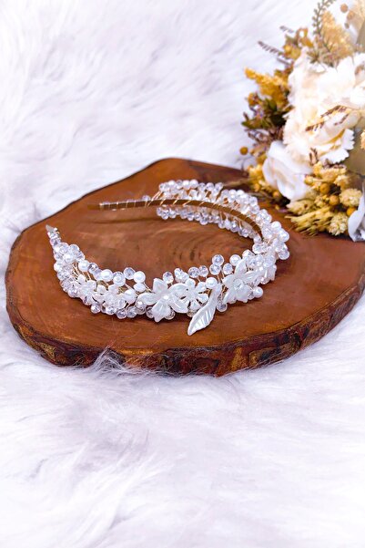 SimgeAksesuar Tamamen El Yapımı Kristal Taşlı Şık Ve Zarif Düğün Ve Nişan Gel...