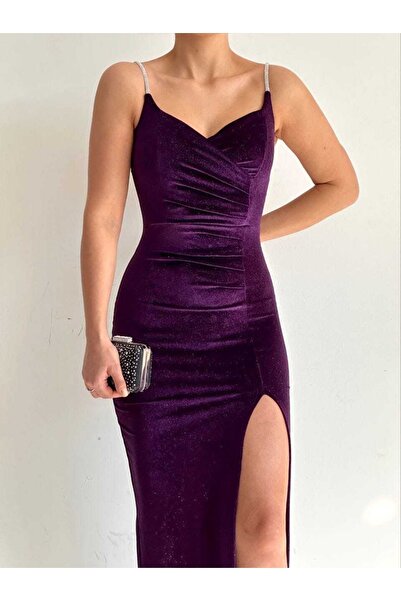 dükkan10butika Γυναικείο λουράκι με λεπτομέρεια βραδινό φόρεμα με μακρύ σκίσιμο ασημί βελούδινο φόρεμα μωβ
