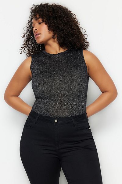 Trendyol Curve Schwarze, figurbetonte, dünne, glänzende Strickbluse TBSSS23AF00019