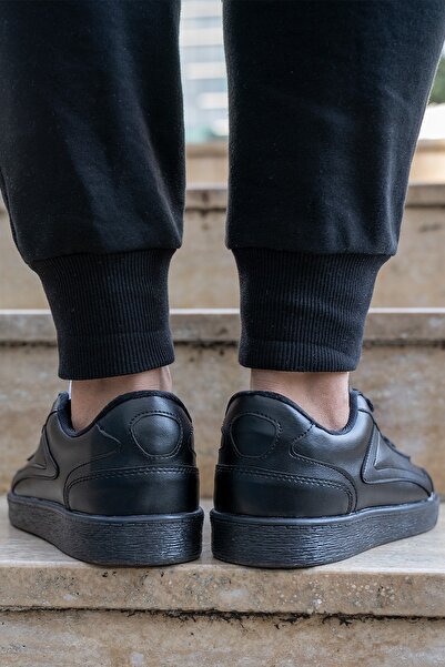 Bartrobel Black Men's Sports Shoes