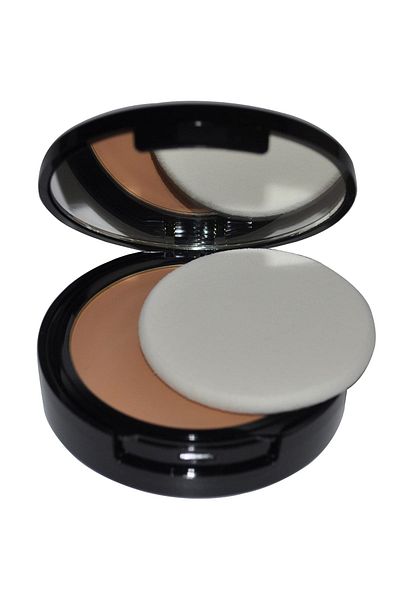 TCA Studio Make Up Foundation - Patacream Porcelain 018680196116017