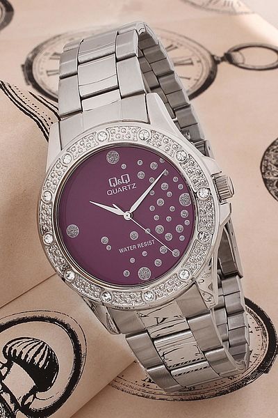Q&Q Women's Wristwatch 3G565