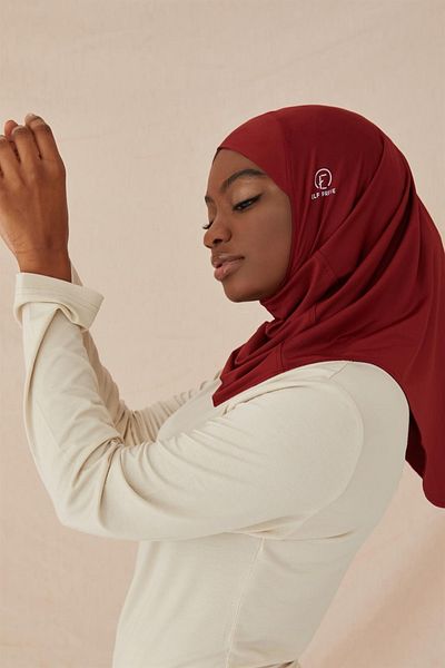 ELF PRIVE Cross Hijab Bonnet-burgundy