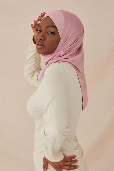 ELF PRIVE Cross Hijab Bonnet-powder