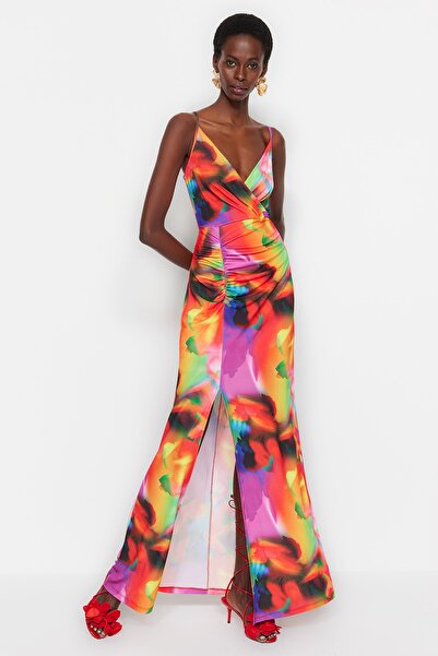 Trendyol Collection Vícebarevné lemované pletené dlouhé večerní šaty TPRSS23AE00085