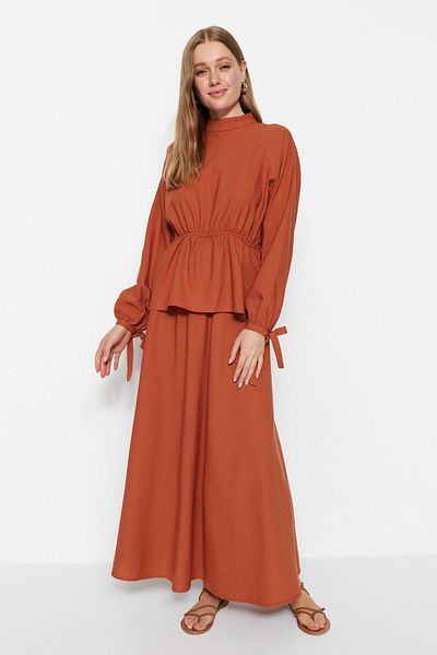 Trendyol Modest Σετ τουνίκ-φούστα με κανέλα υφαντό λινό look TCTSS23US00033