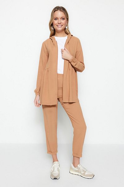Trendyol Modest Teve kapucnis cipzáras szőtt aerobin kardigán-nadrág szett TCTSS23US00094