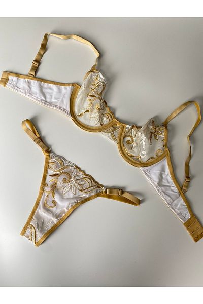 Otantik Tekstil Women's Fancy Lace Flower Detailed Design Set Underwear Set