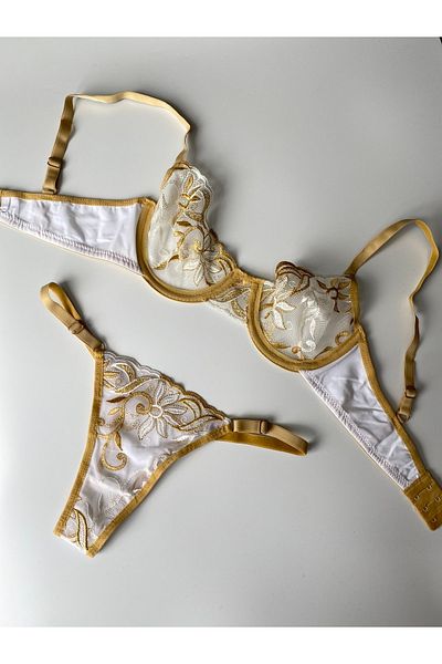 Otantik Tekstil Women's Fancy Lace Flower Detailed Design Set Underwear Set