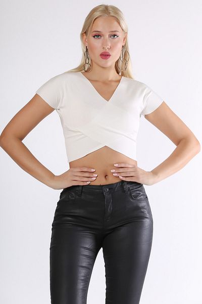Chiccy Λευκή πλεκτή μπλούζα με διπλό γιακά με χαμηλό μανίκι