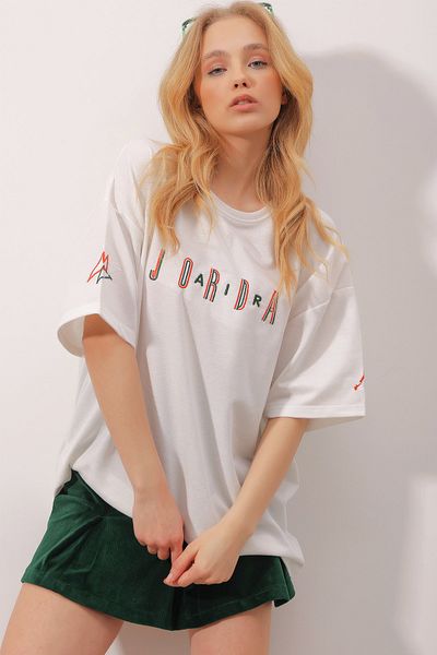 Trend Alaçatı Stili T-Shirt - Weiß - Oversized
