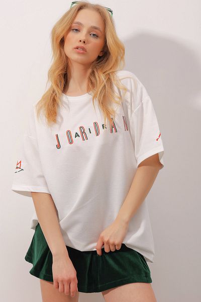 Trend Alaçatı Stili T-Shirt - Weiß - Oversized