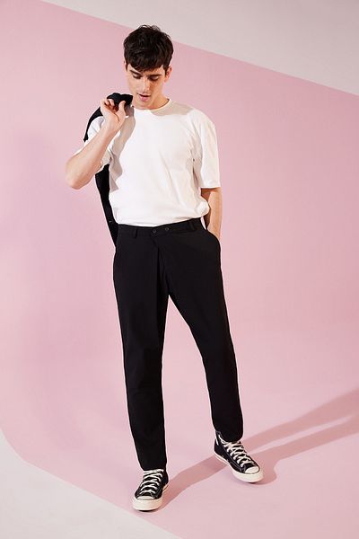 Trendyol Collection Weißes, übergroßes Baumwoll-T-Shirt – TMNSS22TS0274