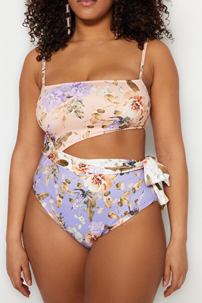 Trendyol Curve Viacfarebné vzorované plavky s detailným výrezom TBBSS23AM00022