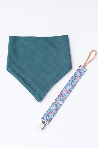MyVera Double Layer Baby Drool and Scarf Set of 2 with Pacifier Strap and Muslin Fabric