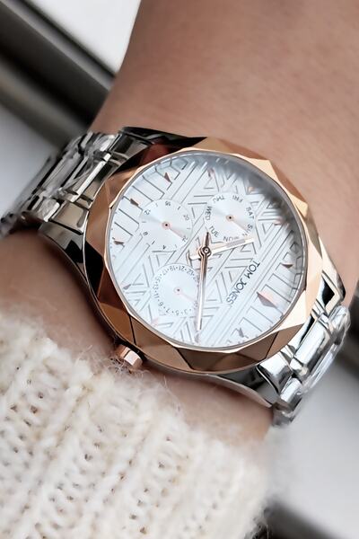 Tom Jones Women's Wristwatch 3 ATM Waterproof Two Color Steel Strap + Bracelet Elg577