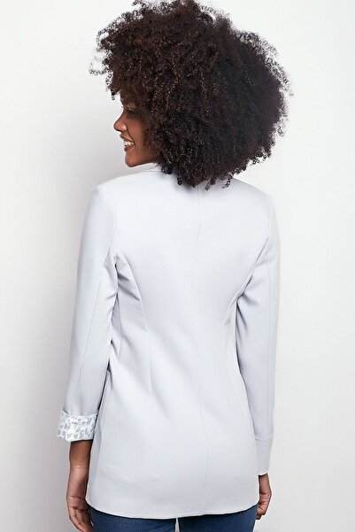 MissKybele Ucu Desenli Ve Katlamalı Kol Astarsız Cepli Ve Düğmeli Uzun Blazer Ceket