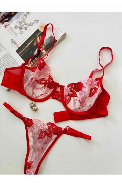 Otantik Tekstil Women's Fancy Lace Flower Detailed Design Set Underwear Set