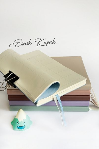 Victoria's Journals Smyth Pastel Undated Thick Leaf Dotted Notebook 15x21 Cm (A5) Green
