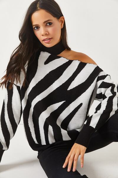 Olalook Pulover oversize din tricot cu model zebră negru cu un umăr KZK-19000540