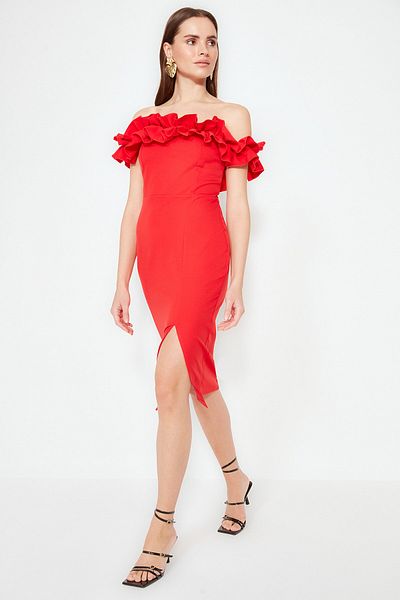 Trendyol Collection Rotes, tailliertes, gewebtes, elegantes Abendkleid TPRSS21EL1515