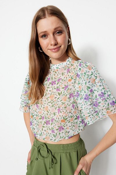 Trendyol Collection Weiße gewebte Bluse mit Blumenmuster TWOSS20BZ1657