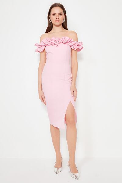Trendyol Collection Rochie de seara cu guler roz-liliac TPRSS21EL1515