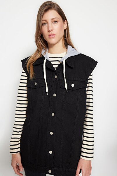 Trendyol Modest Black Denim Hooded Jeans Vest TCTSS23YL00042