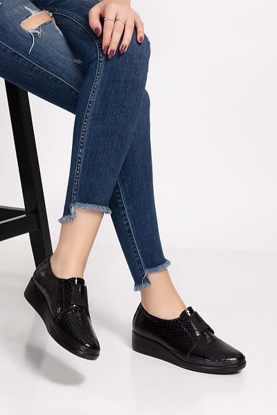 Gondol Women's Black Classic Shoes